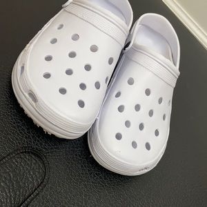 White croc like shoes size 10